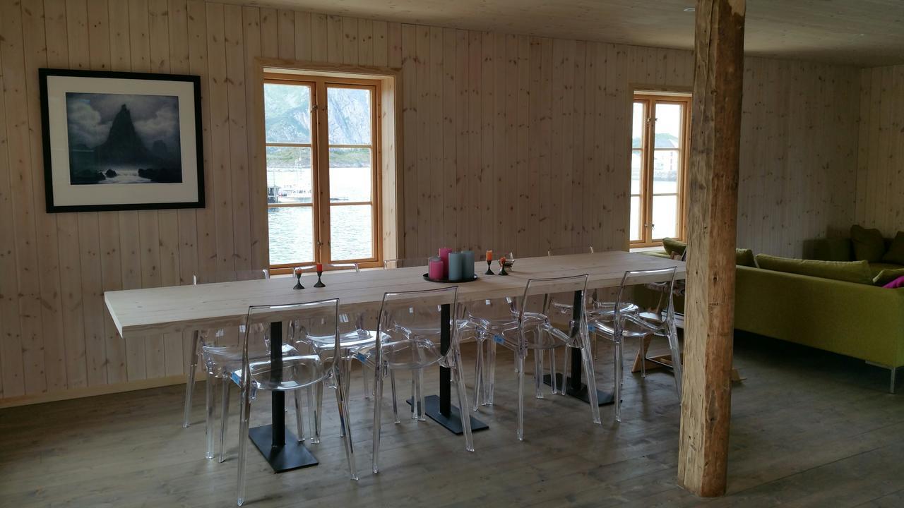 Lysvoldbrygga Bed & Breakfast Henningsvaer Bagian luar foto