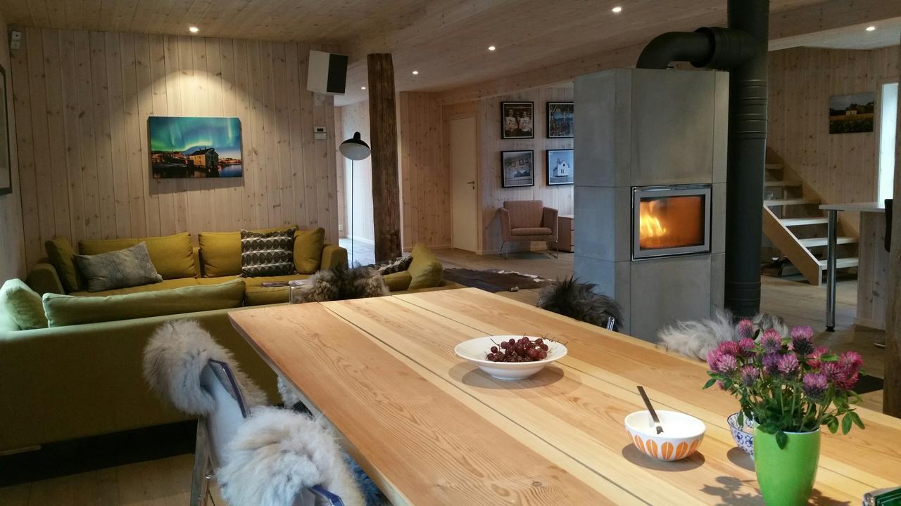 Lysvoldbrygga Bed & Breakfast Henningsvaer Bagian luar foto