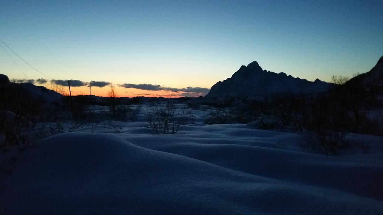 Lysvoldbrygga Bed & Breakfast Henningsvaer Bagian luar foto