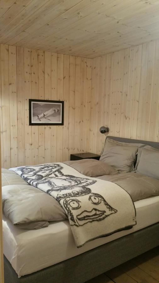 Lysvoldbrygga Bed & Breakfast Henningsvaer Bagian luar foto