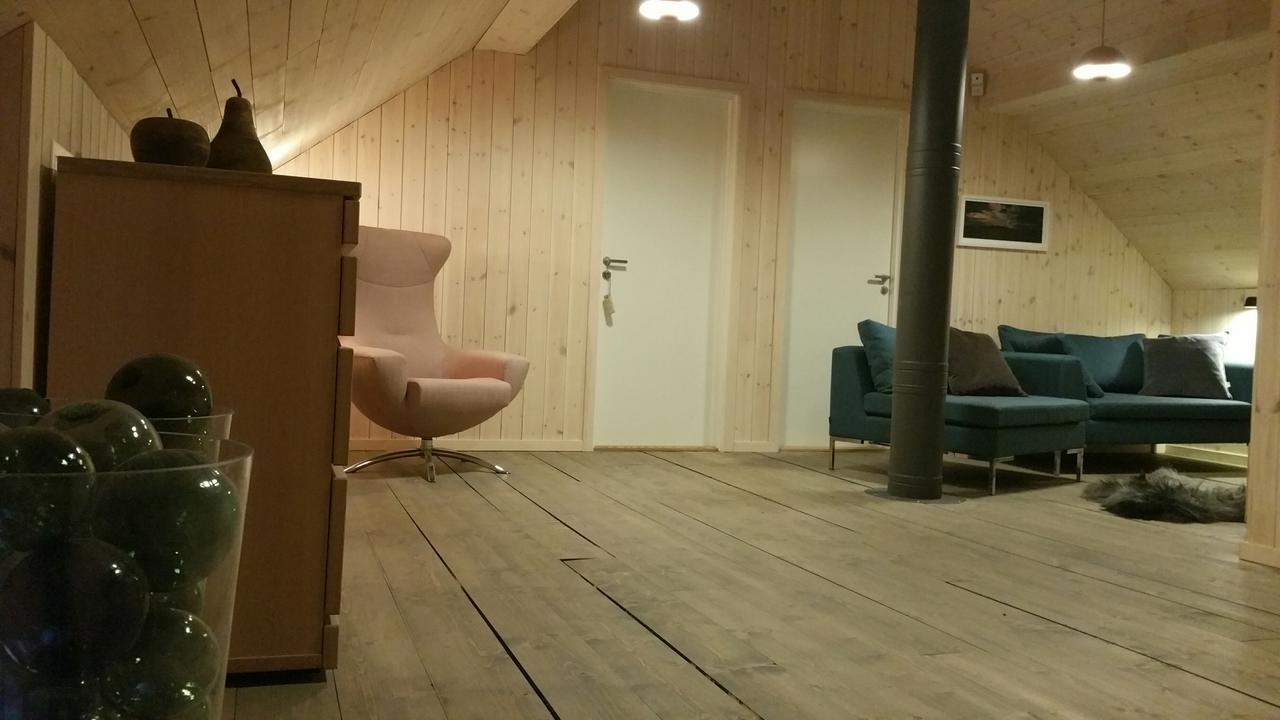 Lysvoldbrygga Bed & Breakfast Henningsvaer Bagian luar foto