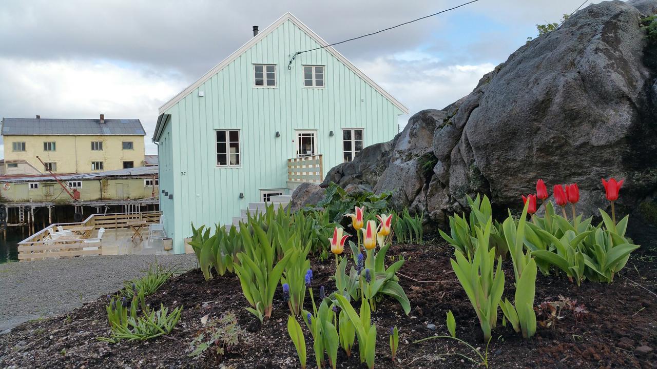 Lysvoldbrygga Bed & Breakfast Henningsvaer Bagian luar foto